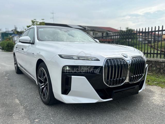 2023 BMW 750e 3.0 xDRIVE PURE EXCELLENCE MY23 G70 - 1