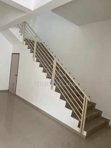 Jalan Wau Merak All Race Low Rental Low Deposit Below Market LightFan 3