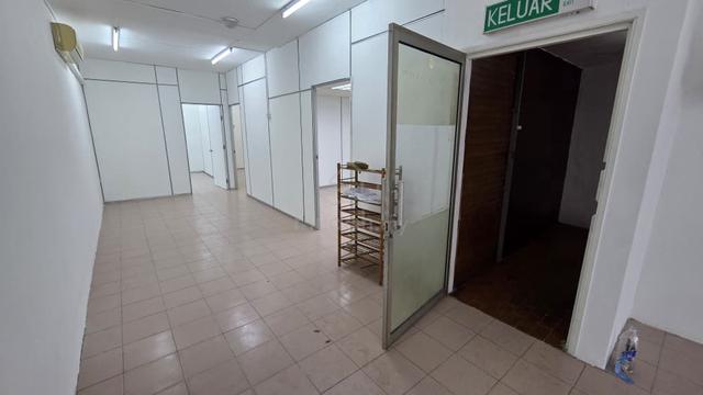 Jalan Mega mendung, Taman United, shop office 1