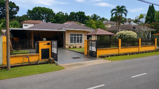Facing Open Single Storey Bungalow @ Bukit Beruntung, Rawang For Sale 1