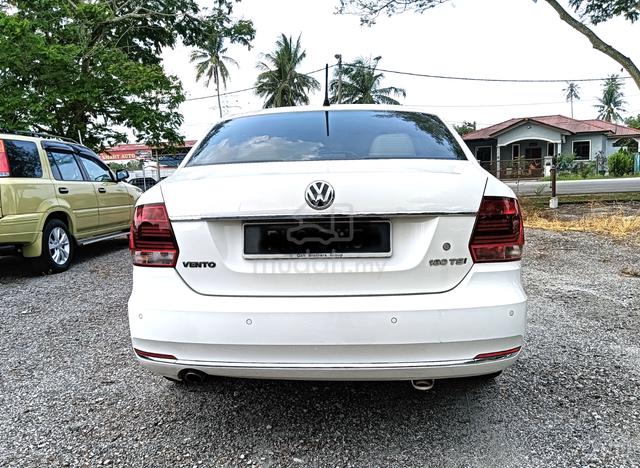 2017 Volkswagen VENTO 1.2 TSI HIGHLINE (A) - 4