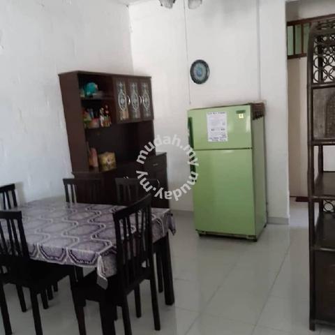Bilik sewa perempuan Bdr. Baru Sunggala 1