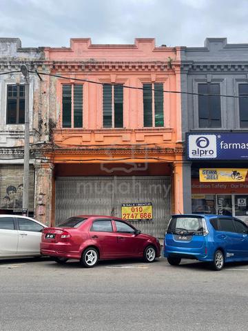 Gemas Town Double Storey Shop For Sale / Good Location/Jalan Mahkamah 1