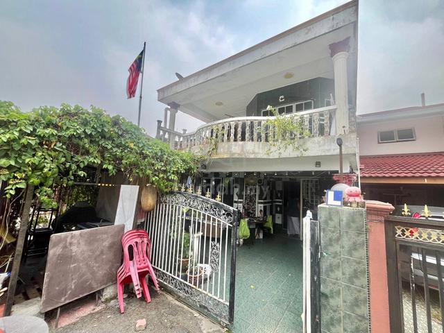FACING OPEN FULLY RENO Double Storey Taman Serdang Jaya Seri Kembangan 1