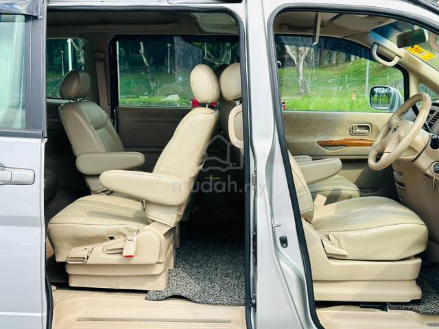 OFFER! OTR24800! Nissan SERENA 2.0 AUTO 2012 - 1