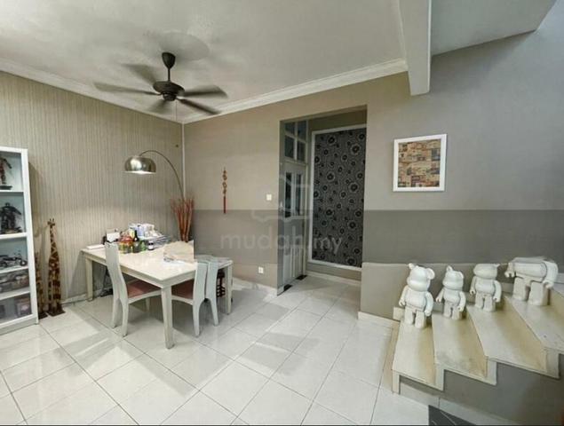 End Lot Renovated Home @ Puteri 12, Puchong | Freehold 3