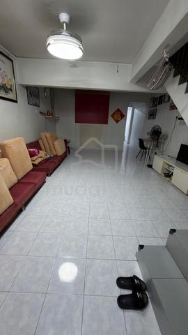 Kulai,low cost, fully renovated, fully extended,have balcony,full loan 1