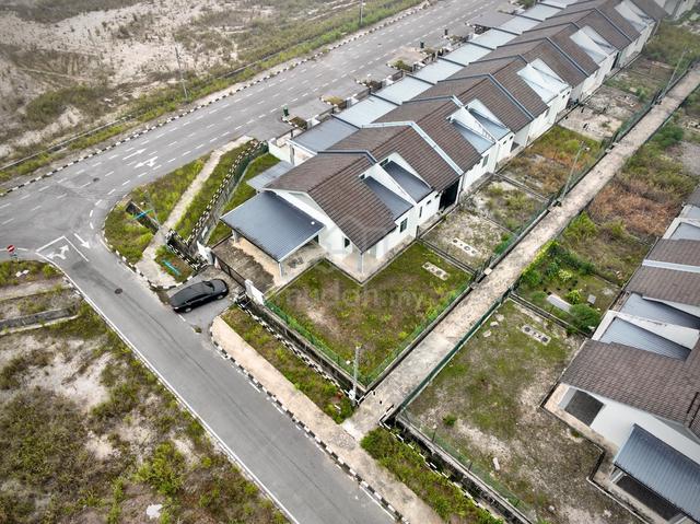 Brand New Corner Single-Storey House @ Kota Seramika, Tapah, Siburan 1