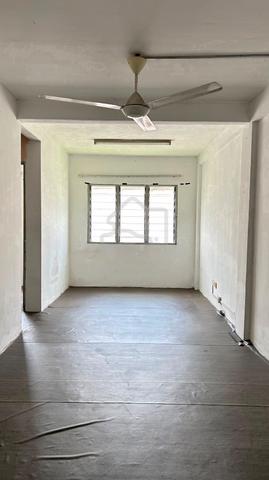 Flat PKNS Seksyen 7 Shah Alam 1