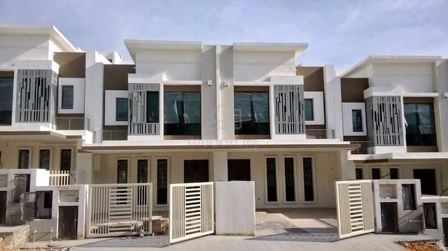 20x75 Double Storey Superlink, Gated Guarded, freehold, 10ft backyard 1