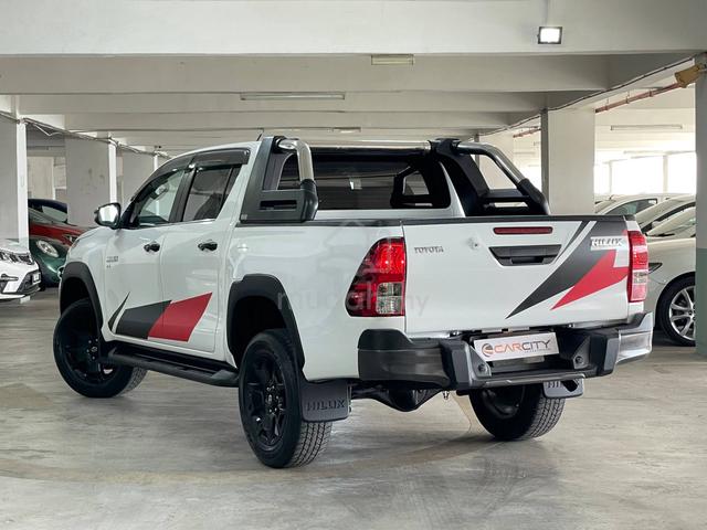 2020 Toyota HILUX 2.8 BLACK EDITION ORI 30K KM - 2