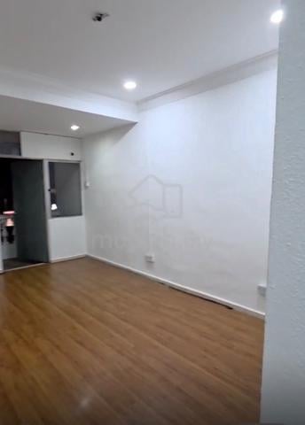 Shop House 2nd Floor - Walk up-3 Bathroom 1