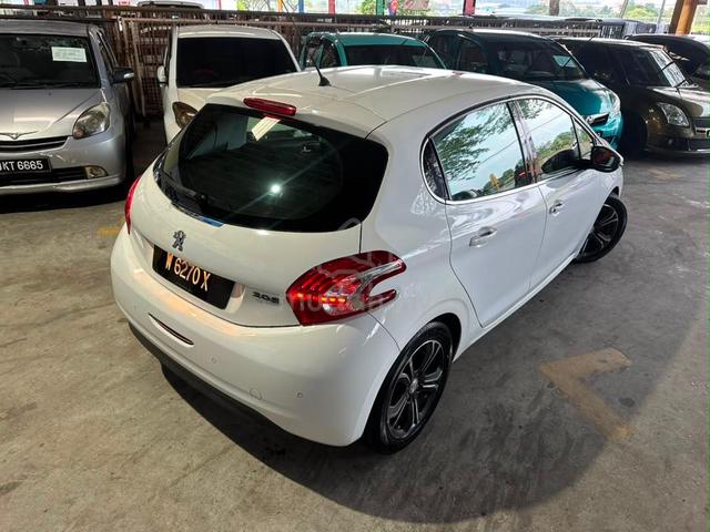 2014 Peugeot 208 1.6 VTi ALLURE (A) - 3