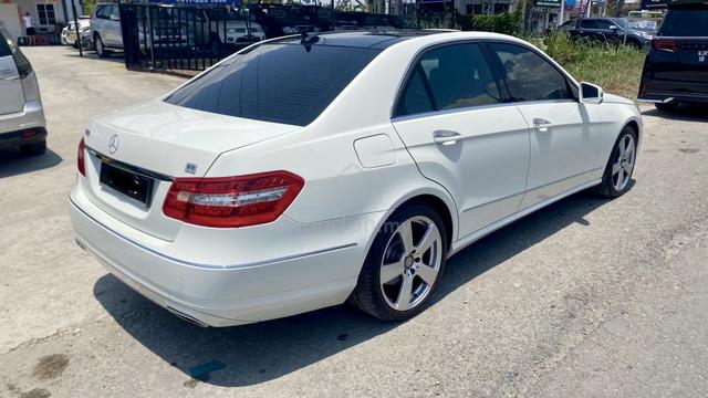 2011 Mercedes Benz E300 AVANTGARDE (CKD) 3.0 (A) - 5
