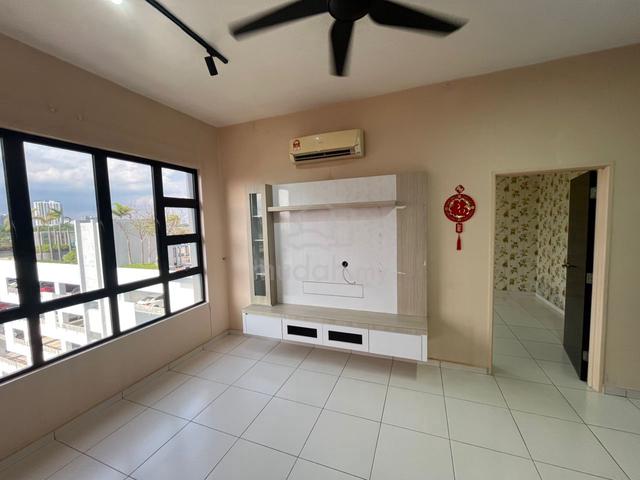 Sky View @ Bukit Indah 1