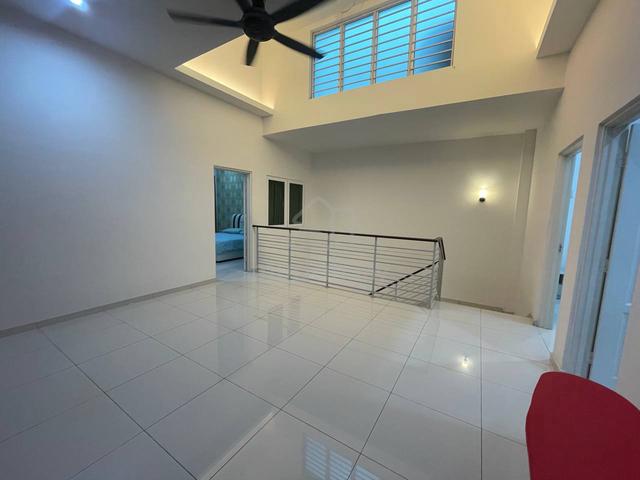 Double Storey Botani Seri Beringin Renovated Depan Padang Cantik 5