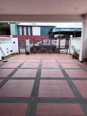 Double storey house at Seri Andalas, Near to HTAR Klang 1