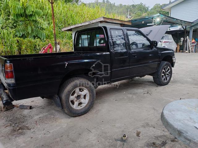 Isuzu INVADER 2.8 SPACE CAB (M) - 1