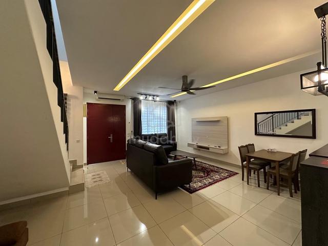 【Move in condition】2 storey  house for rent, bandar rimbayu, starling 1