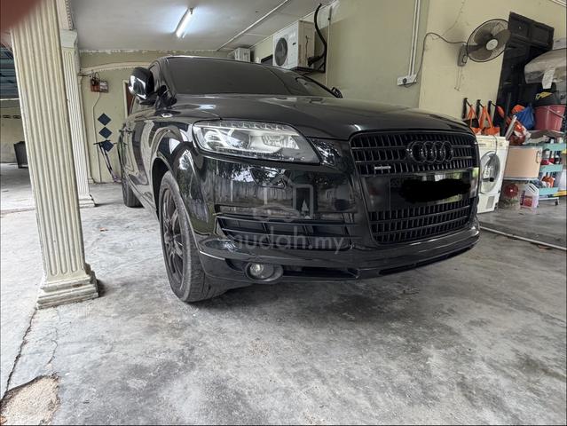 Audi Q7 Engine V8 , 2007 . Petrol 7 Seater - 2