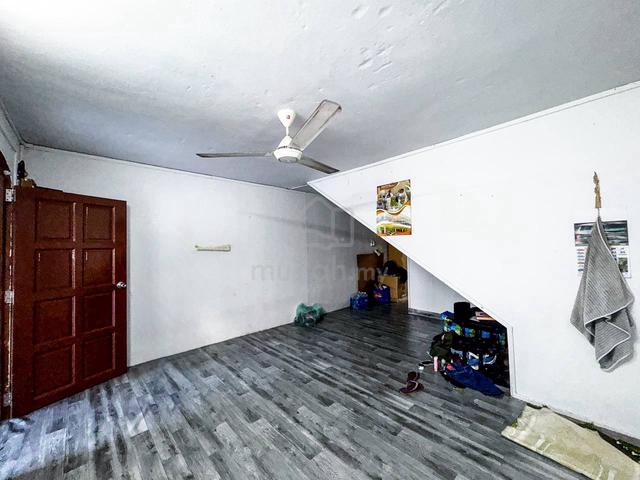 PJS 4 Petaling Jaya 2 Storey Terrace House 14x60 Table Top 3 Bedrooms 1
