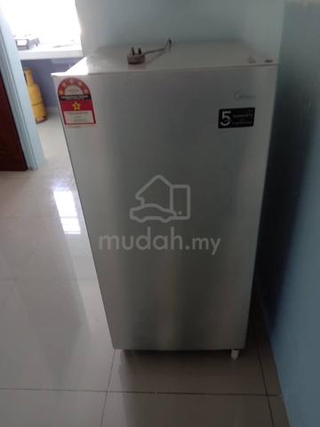Bilik Room Awani Shop Bangi Avenue Seri Putra 3