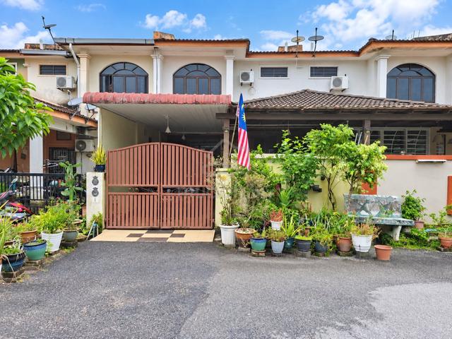 Teres 2 tingkat | 3 Cover Parking | Open Facing | Renovated 1