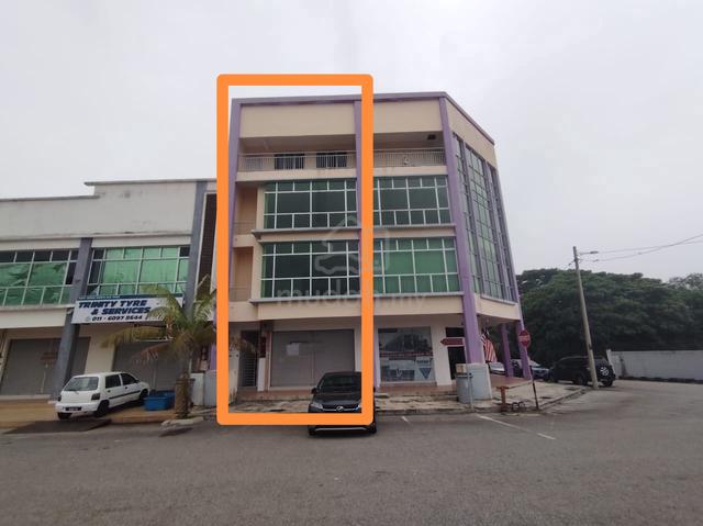 FACE MAIN ROAD! 3-Storey Shoplot + Mezzanine @ Bemban 1