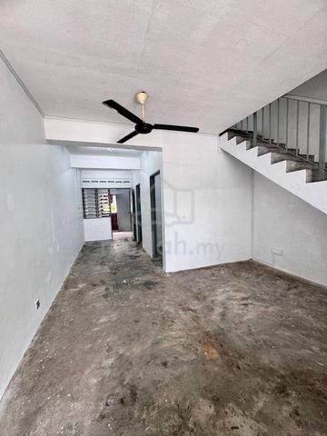 2 Storey House@ 3 bedroom Taman Puteri Wangsa Jalan Lading Ulu Tiram 1