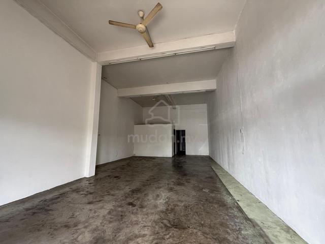 Ground Floor Shoplot For Rent at 6.5th Mile Jalan Penrissen Kuching 1