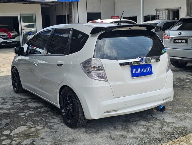 2013 Honda JAZZ 1.5 FACELIFT (A) Tip Top Condition - 3