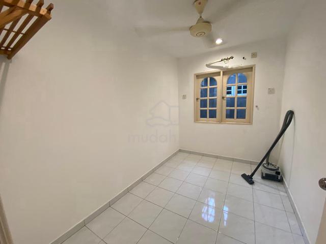 Ujong Pasir Freehold Bungalow Big Land For Sale 1