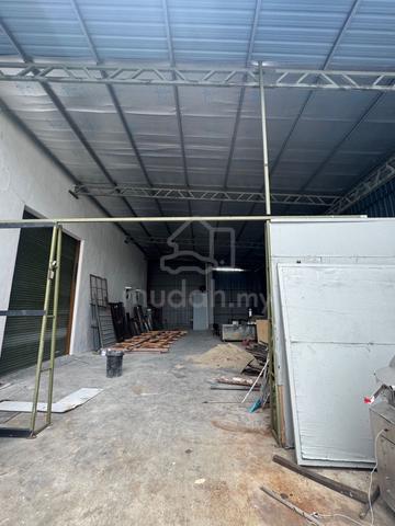 2 Storey Factory Corner Lot @ Taman Universiti For Rent 1