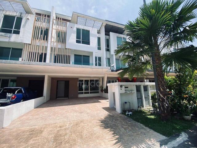 NEAR PUTRAJYA💥💥 3 Storey Superlink Cassia Garden Residence Cyberjaya 1