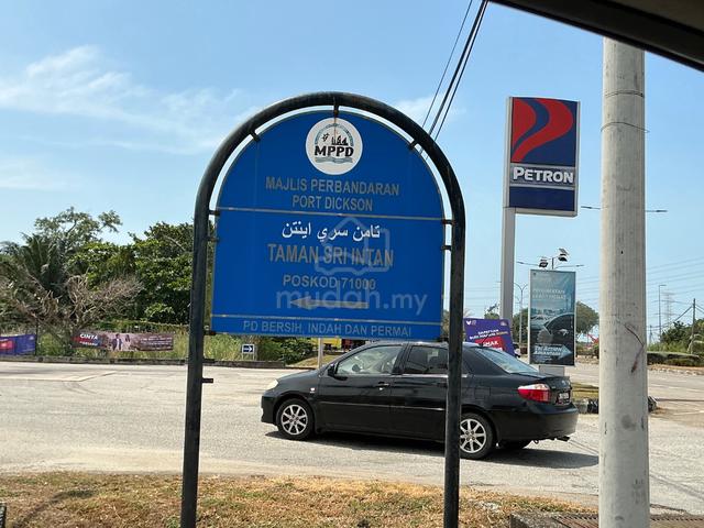 Taman Sri Intan , Batu 2, Port Dickson . 1