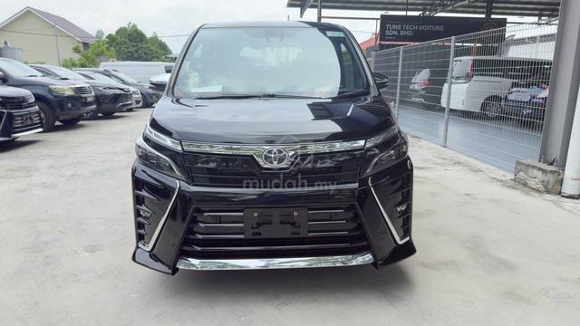 2021 Toyota VOXY 2.0 ZS KIRAMEKI III (A) - 1