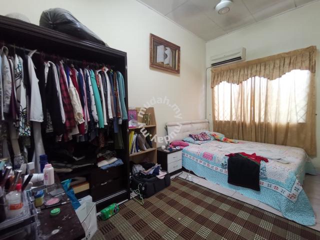 RENOVATED UNIT Batu Belah Klang 2 Storey House Chinese Majority 5