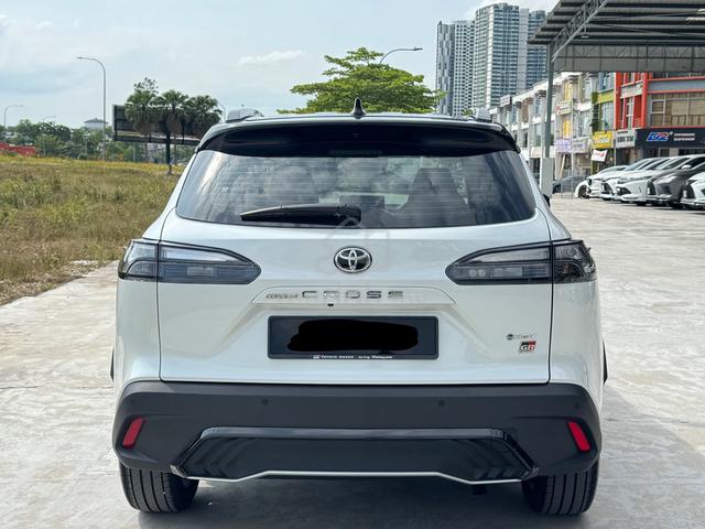 2025 Toyota COROLLA CROSS 1.8 HYBRID GR SPORT - 4