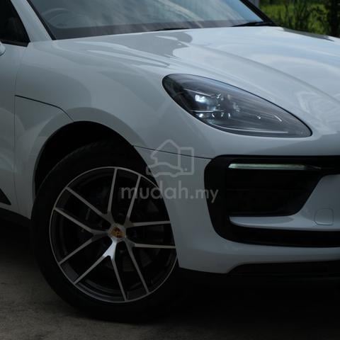 2023 Porsche Macan 2.0 (MY22) PDLS + Sport Chrono - 2