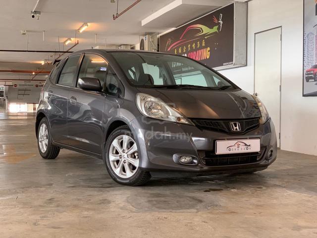 Honda JAZZ 1.5 V (A) FULL LOAN KAWTIM/ 5YR WARRATY - 1
