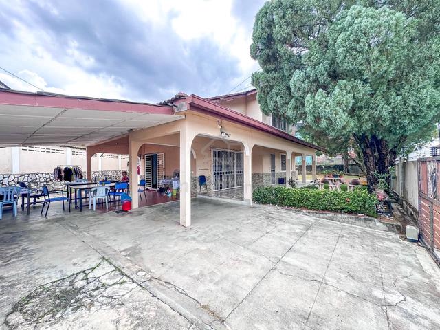 For Sale : 2 Storey Bungalow House, SS1, Petaling Jaya 1