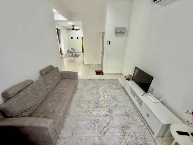 Level 1 + Corner Unit + 3R 2B Villa Astana Townhouse, Kajang 1