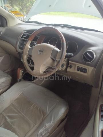 2010 Nissan GRAND LIVINA 1.8 IMPUL (A) - 5