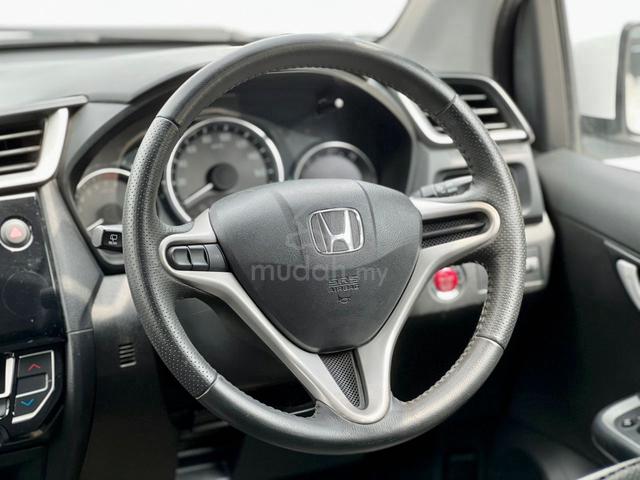 2018 Honda BR-V 1.5 V -- (A) OFFER NOW - 4
