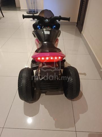 RIDE-ON MOTORCYCLE - photo 2 of 5