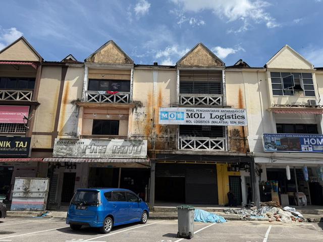 Taman Tampoi Utama 3 Storey shop for Rent 1