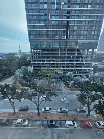 Small and modern office with nice ID walking distance LRT Station 1