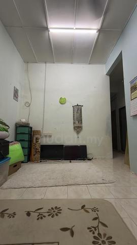 Master Bedroom Bypass Pandan Damai 1