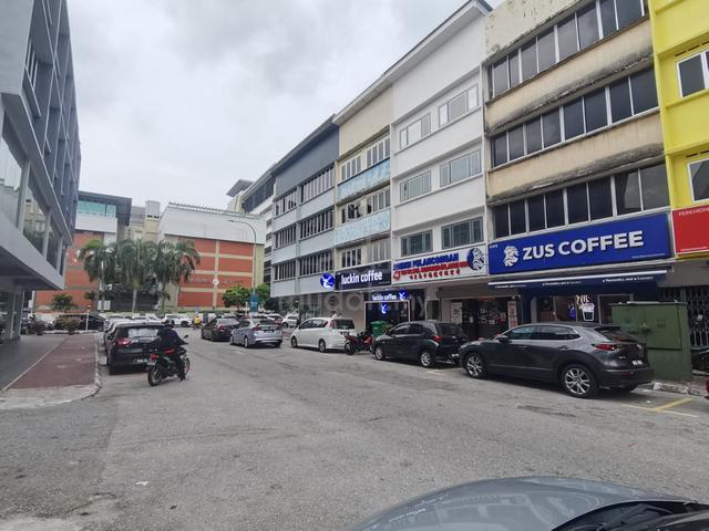 【Office, Training/Tuition Centre✅】Main Road, Newly Renovate-1st Floor 1