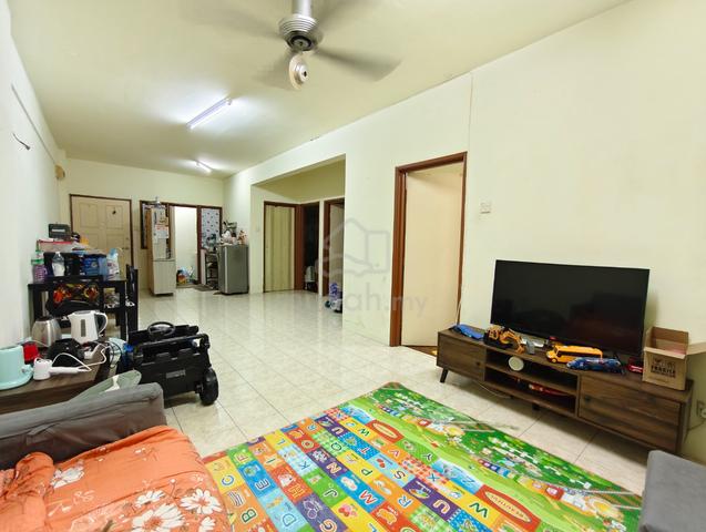 Pandan Court 1